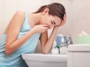 Cảm thấy buồn nôn