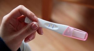 Thai 1 tháng tuổi có phá bằng thuốc được không