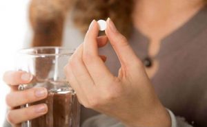 Uống viên thuốc phá thai đầu tiên không ra máu